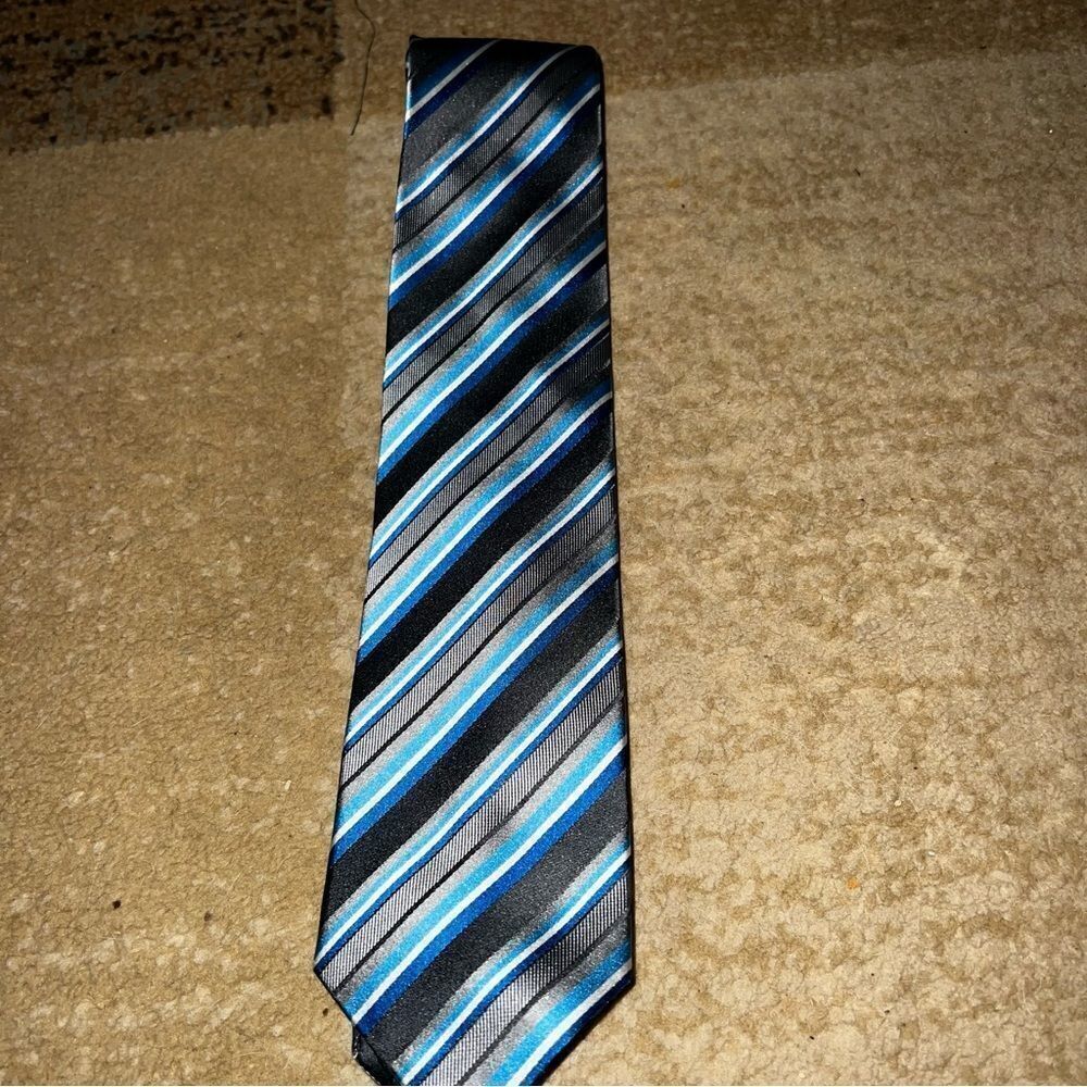 Tie   